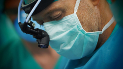 Dr. Federico Hernández Alfaro cirujano oral