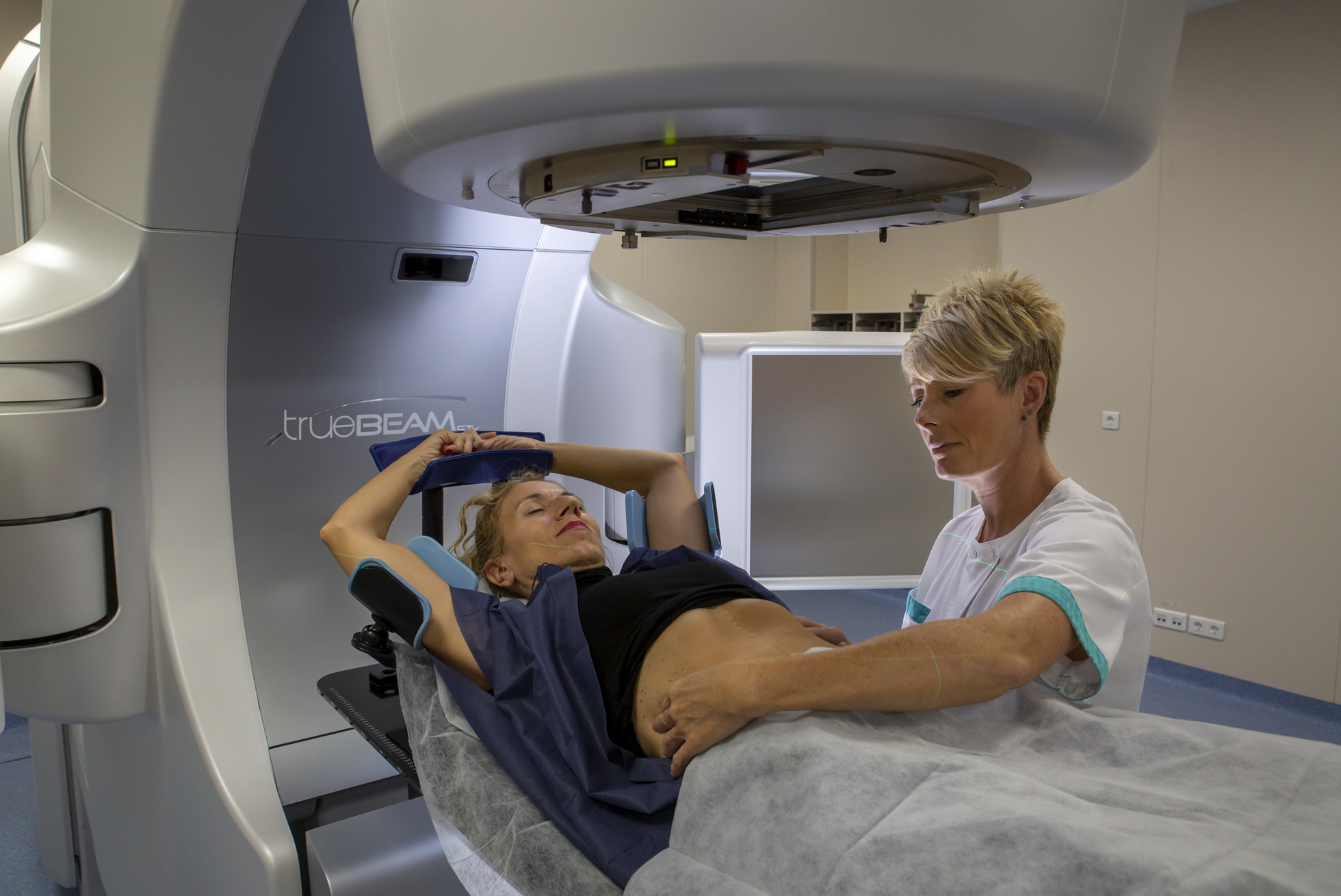 Instituto Oncológico Teknon - Cabecera móvil