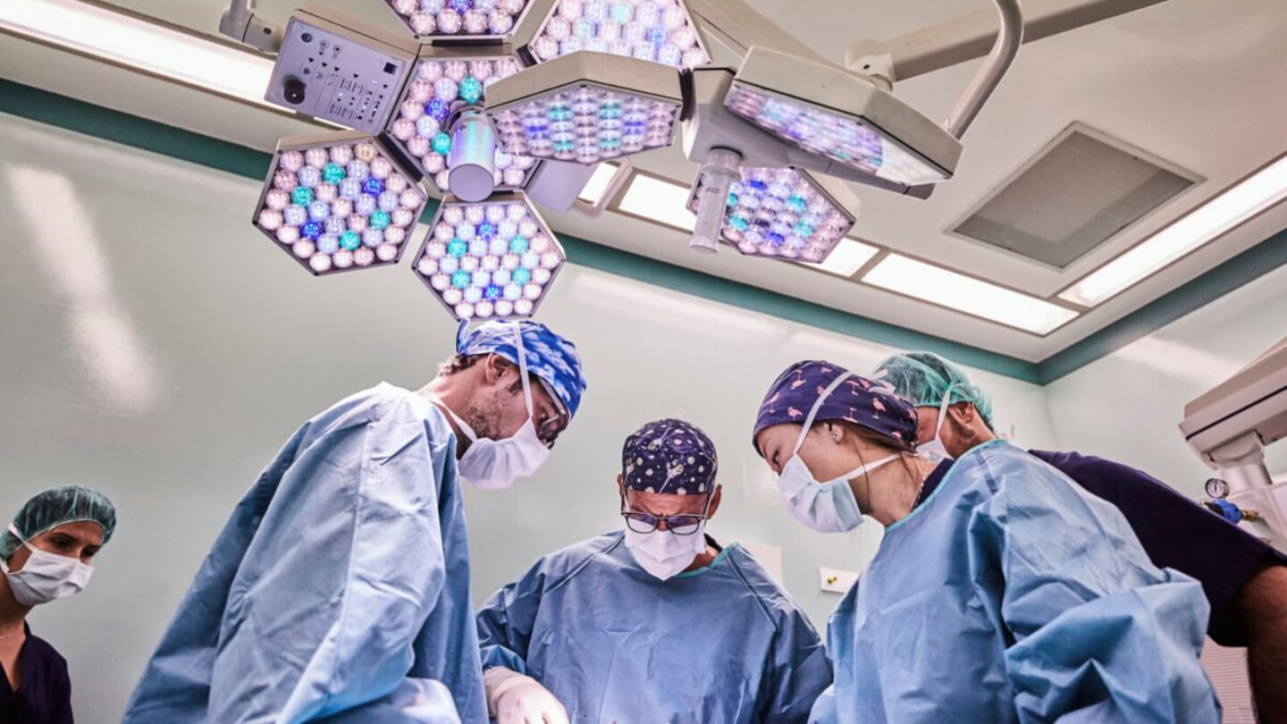 cirugia-plastica-estetica-reparadora